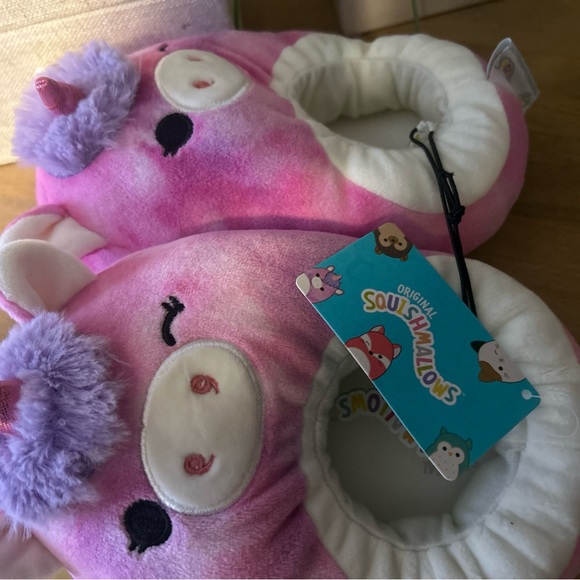 COPY - Kids Squishmallows Lola the Unicorn Slippers - Picture 9 of 10